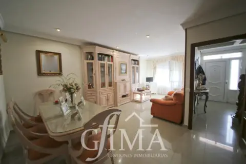 Casa en Avda. Antonio Huertas