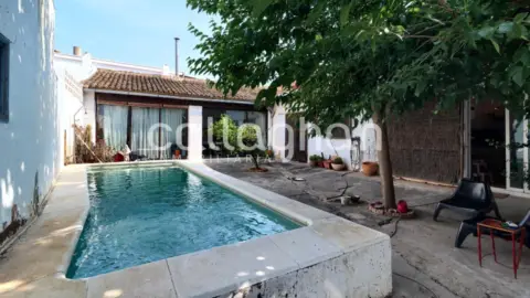 Chalet en Plaza de los Mártires