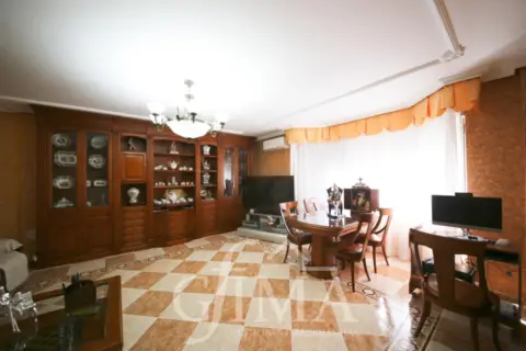 Chalet en Avda. Juan Carlos I