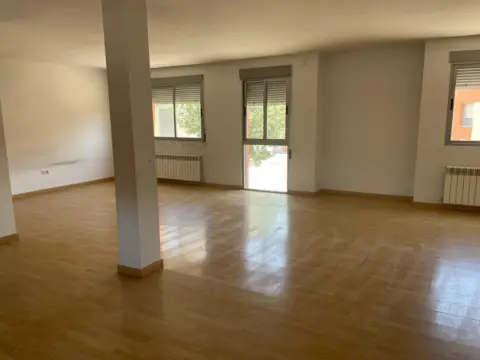 Casa adosada en Paseo de La Estacion