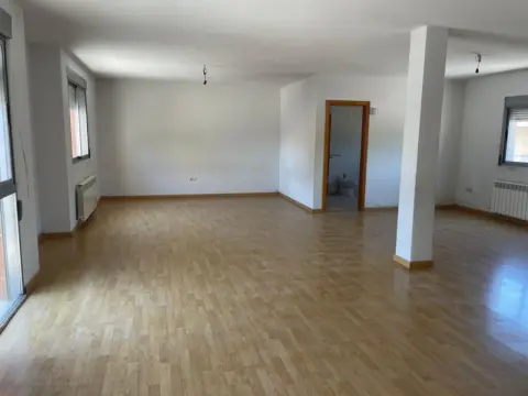 Casa adosada en Paseo de La Estacion