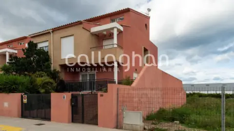 Casa pareada en Carrer de les Germanies