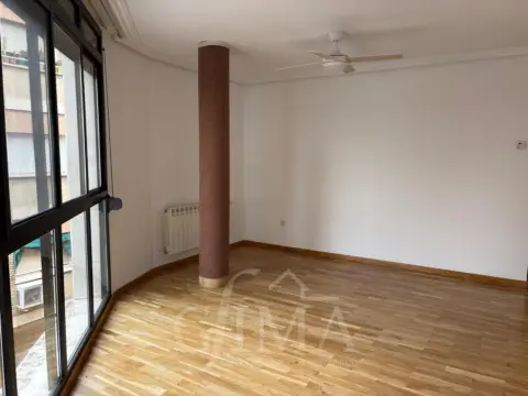 Apartamento en calle de la Libertad