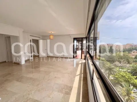 Piso en Plaza de la Legión Española