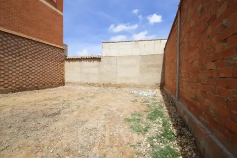 Terreno en calle La Paz