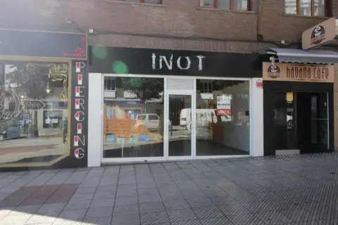 Local comercial en calle de Jerónimo Ibrán