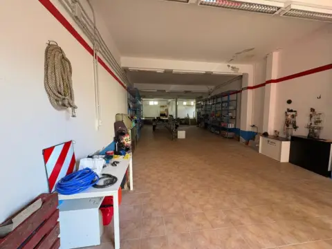 Local comercial en calle de Fontaíña