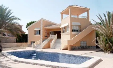Chalet en Veneciola