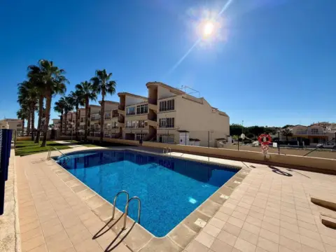 Apartamento en calle Rosa-Villa Rosa, Orihuela