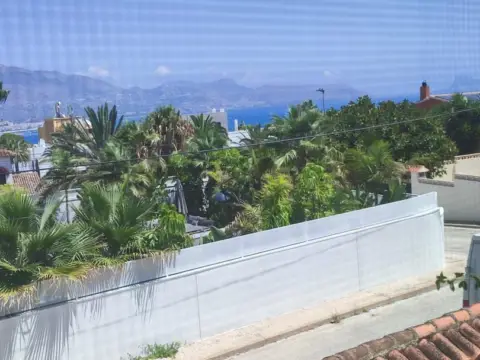 Casa adosada en Carrer de la Vega