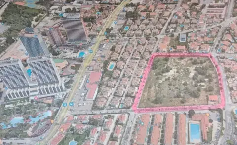 Terreno en Avenida de Montecarlo