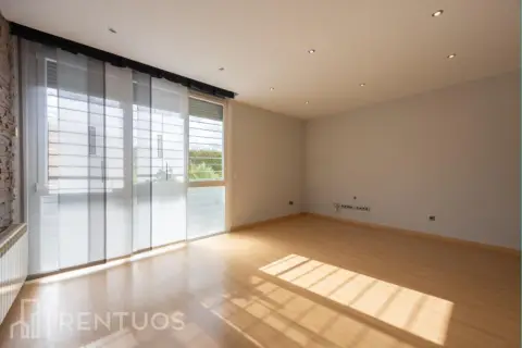 Piso en calle del Planeta Urano