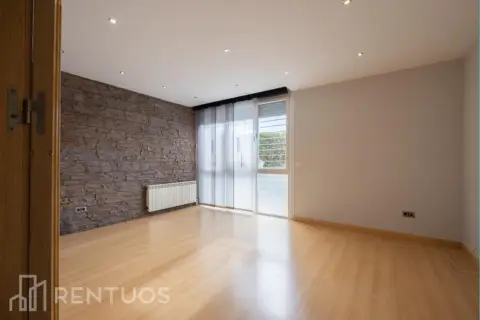 Piso en calle del Planeta Urano