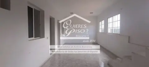 Chalet en calle de las Escalinatas