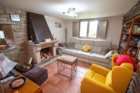 Casa rústica en Lanzos