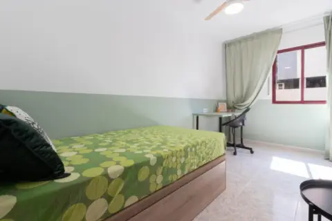 Habitación en Carrer Devesa