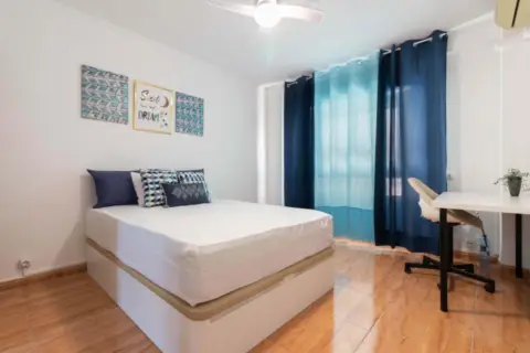 Habitación en calle Dr Santaolalla