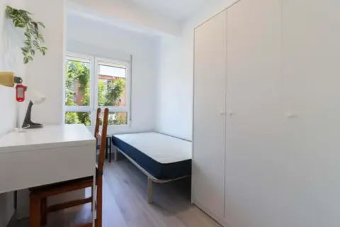 Habitación en calle de Marco Oliver