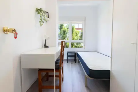 Habitación en calle de Marco Oliver