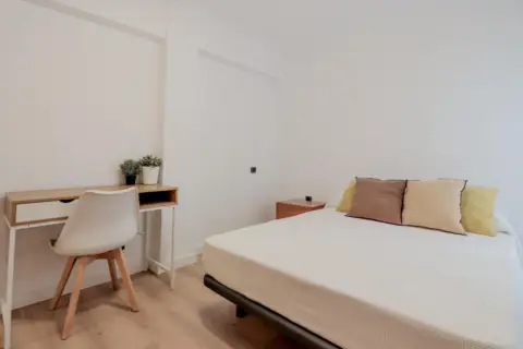 Habitación en calle de Pradilla