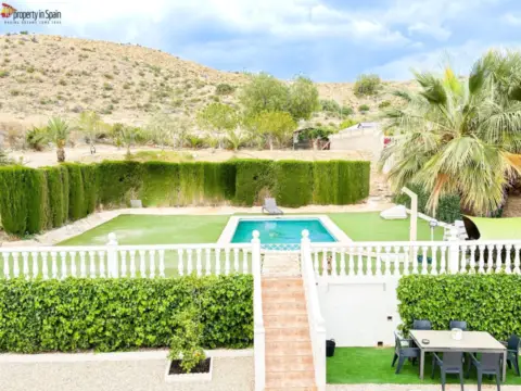 Chalet en Carrer Montiboli