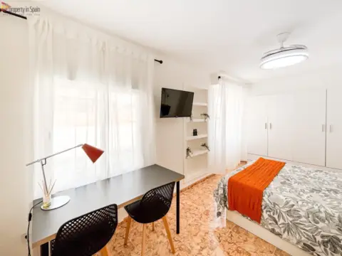 Habitación en calle del Pintor Gisbert