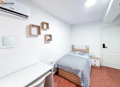 Habitación en calle de Gandhi