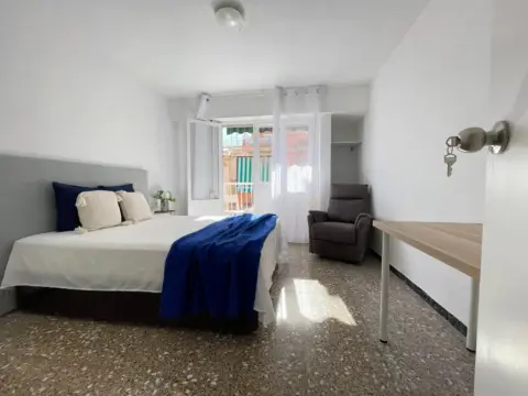 Habitación en calle de Enriqueta Ortega