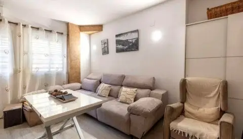 Piso en calle Pintor Soriano Quirós