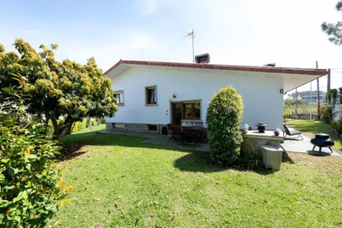 Chalet en calle Canelas-Adina, nº 25