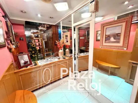 Local comercial en calle de la Trinidad, 20