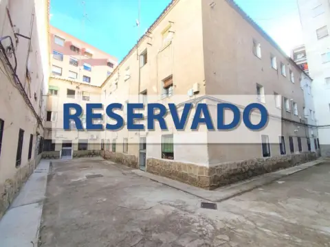 Edificio en calle Doña María de Portugal, nº 2