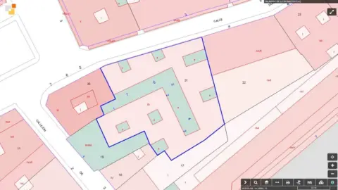 Edificio en calle Doña María de Portugal, nº 2