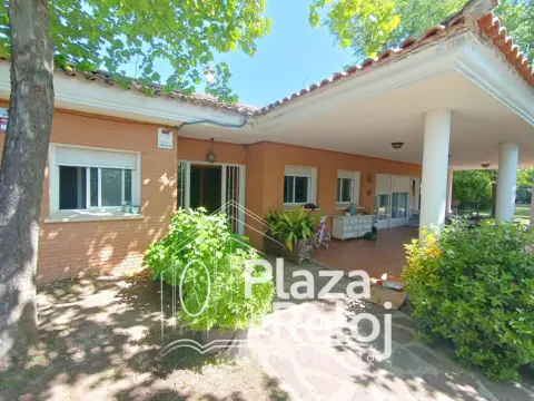 Chalet en calle calle Abetos