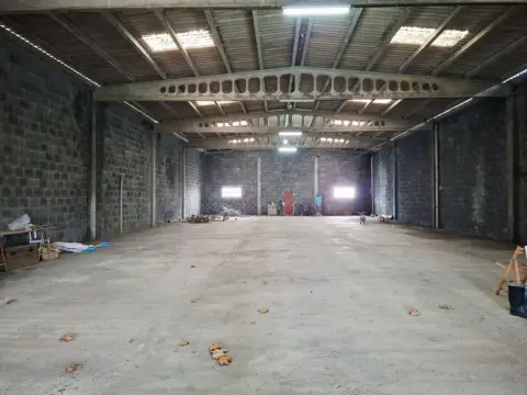 Nave industrial en Carretera de Asturias, nº 100
