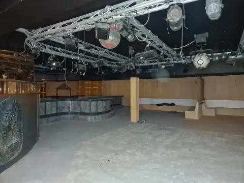 Local comercial en Avenida de la Gaviota, 12