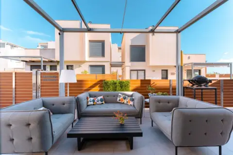 Casa en Carrer César Mateo Cid