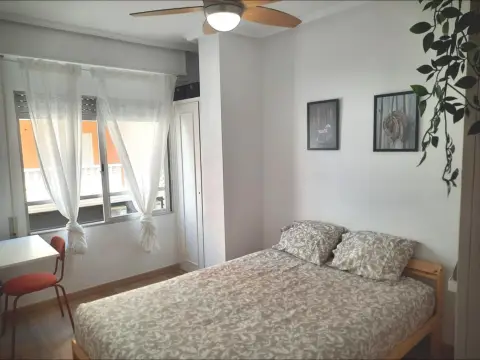 Habitación en Carrer de Ramón Ferrando