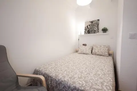 Habitación en Carrer del Pintor Sorolla