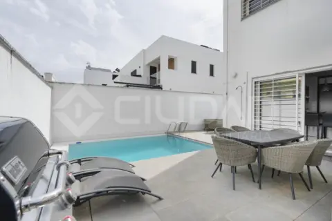Chalet en Nuevo Bulevar