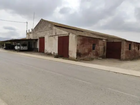 Terreno en calle de Morata