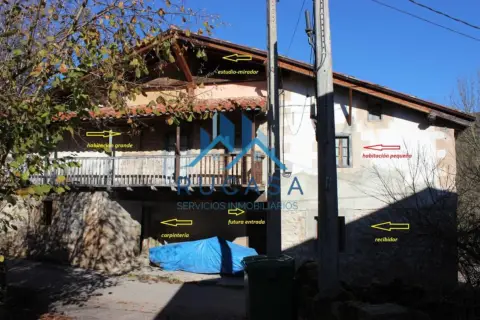 Casa adosada en Barrio Villasuso