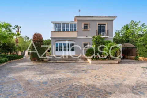 Chalet en Avenida de la Musica