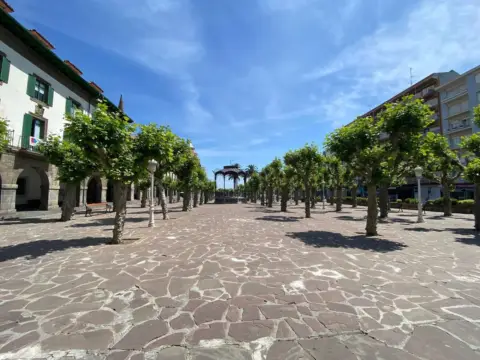 Piso en calle de la República Argentina, 5