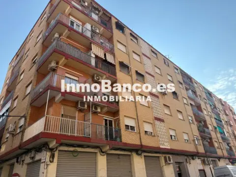 Piso en calle de la Caixa de Estalvis de València