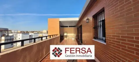 Ático en Avenida de La Diputacion