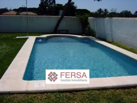 Chalet en Pinar de los Franceses - Marquesado