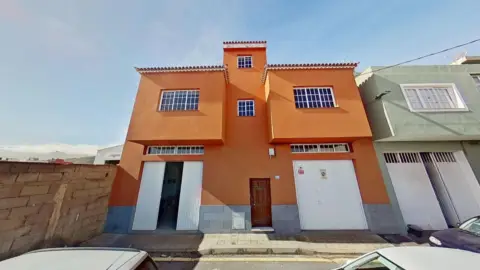 Casa en calle de Argón