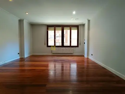 Piso en Paseo de la Constitución, 34