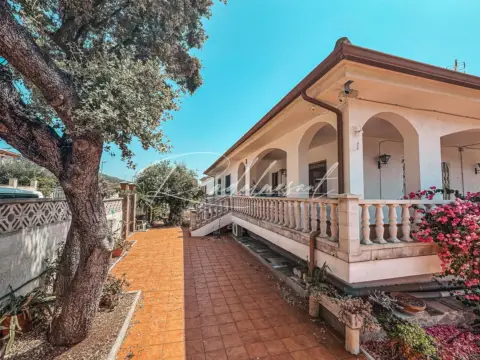 Chalet en Carrer Bessons